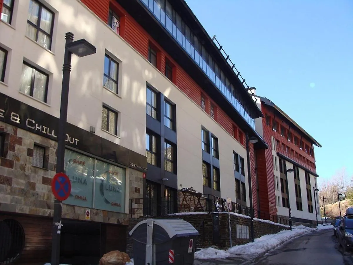 ESTUDIO Y GARAJE incluido EN ZONA BAJA Sierra Nevada 0*,  España